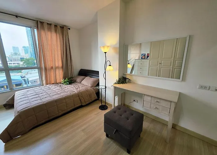 Si Lom Sathon Is A Large Space View Near King Power Mahanakhon Bts Phat Phong Night Market Tourist Business District 公寓
