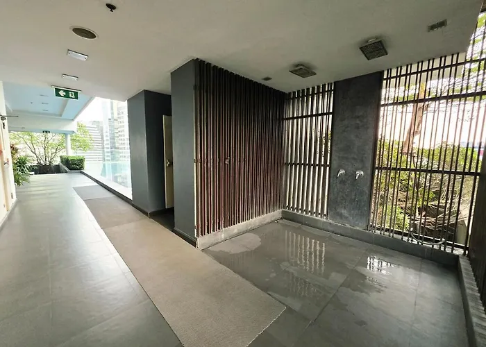 Si Lom Sathon Is A Large Space View Near King Power Mahanakhon Bts Phat Phong Night Market Tourist Business District