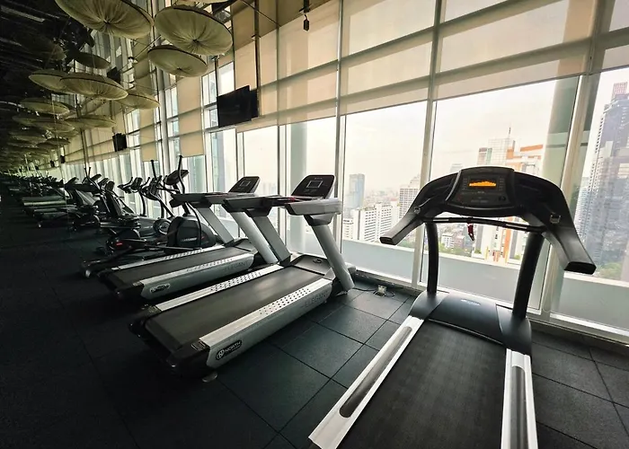 Si Lom Sathon Is A Large Space View Near King Power Mahanakhon Bts Phat Phong Night Market Tourist Business District 公寓 *